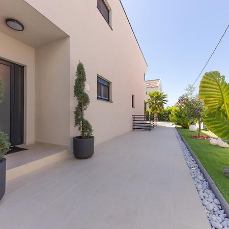 Luxury Villa My Wish With Pool Kaštel Stari Zewnętrze zdjęcie